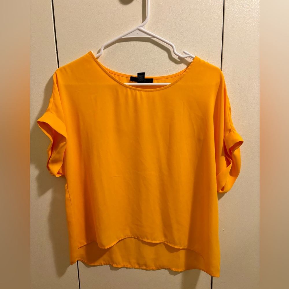 Forever 21 Yellow Top Size Medium